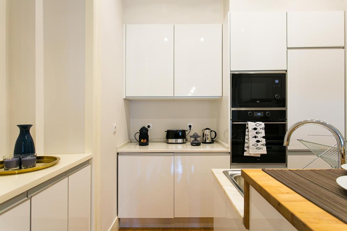 Lovelystay - Cozy 3Bdr Apartment In Estrela Лиссабон Экстерьер фото