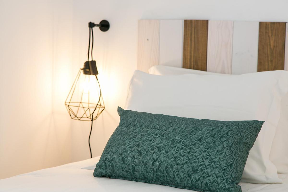 Lovelystay - Cozy 3Bdr Apartment In Estrela Лиссабон Экстерьер фото