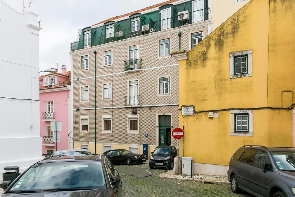 Lovelystay - Cozy 3Bdr Apartment In Estrela Лиссабон Экстерьер фото