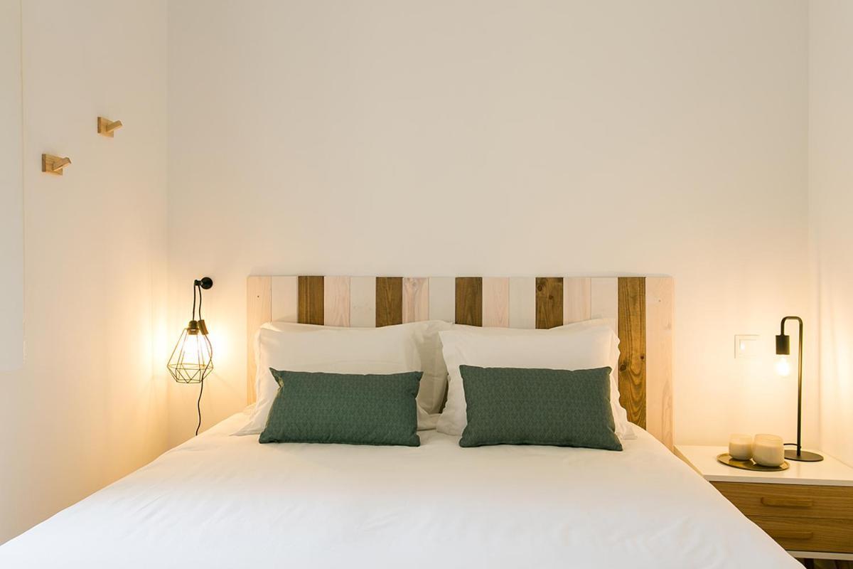 Lovelystay - Cozy 3Bdr Apartment In Estrela Лиссабон Экстерьер фото