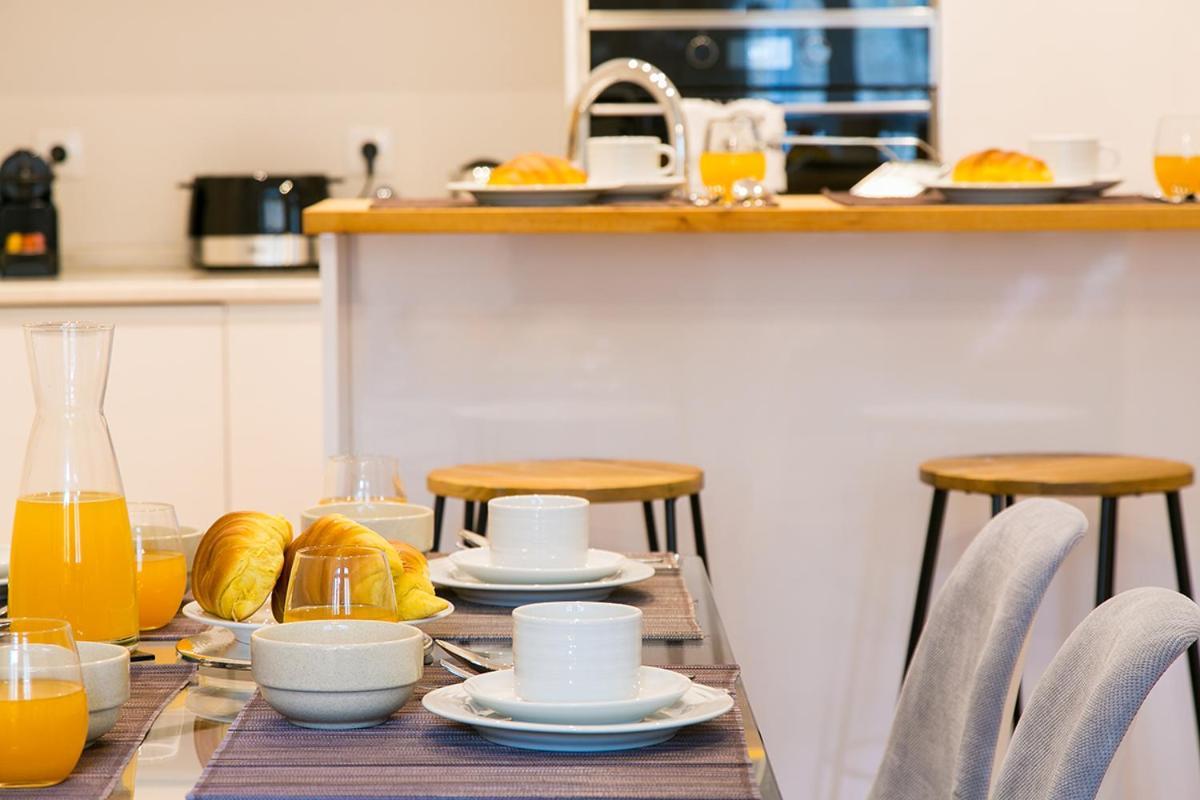 Lovelystay - Cozy 3Bdr Apartment In Estrela Лиссабон Экстерьер фото